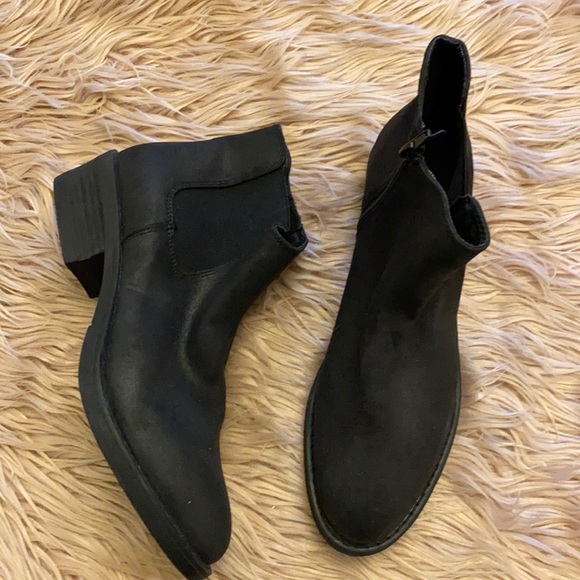 b-52 by bullboxer Shoes - NEW B-52 by Bullboxer Catalina Chelsea Women's Ankle Boots Booties Black